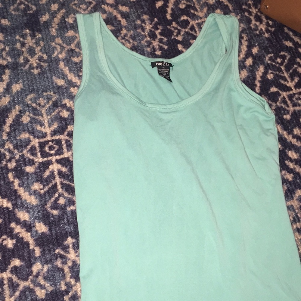 Rue 21 tank